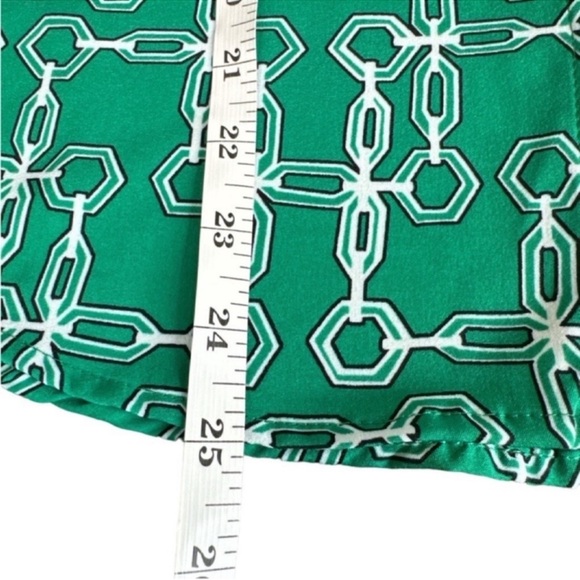 ADRIENNE VITTADINI V-Neck Button Front Blouse, Green, Black & White, Size M. - Picture 12 of 12